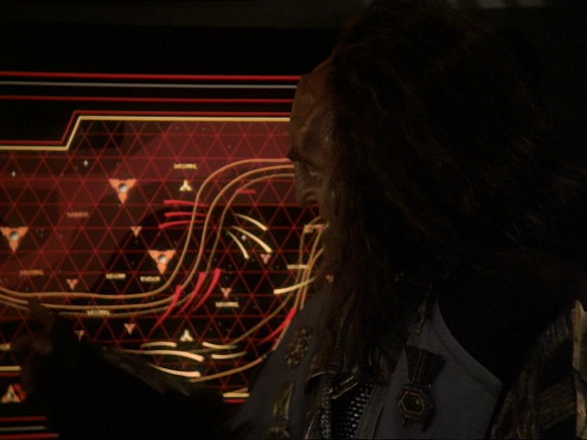 extant_StarTrek_DS9_7x22-TackingIntoTheWind_2972.jpg