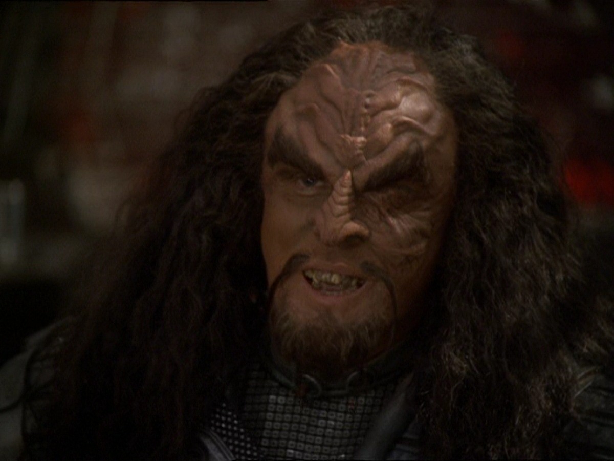 extant_StarTrek_DS9_7x22-TackingIntoTheWind_2999.jpg