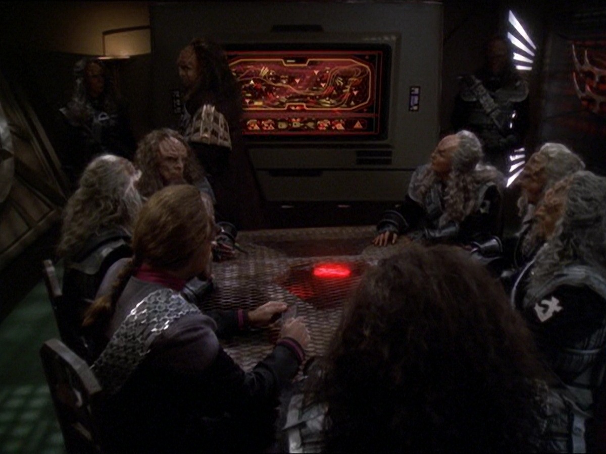 extant_StarTrek_DS9_7x22-TackingIntoTheWind_3009.jpg