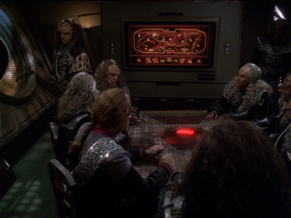 extant_StarTrek_DS9_7x22-TackingIntoTheWind_3011.jpg