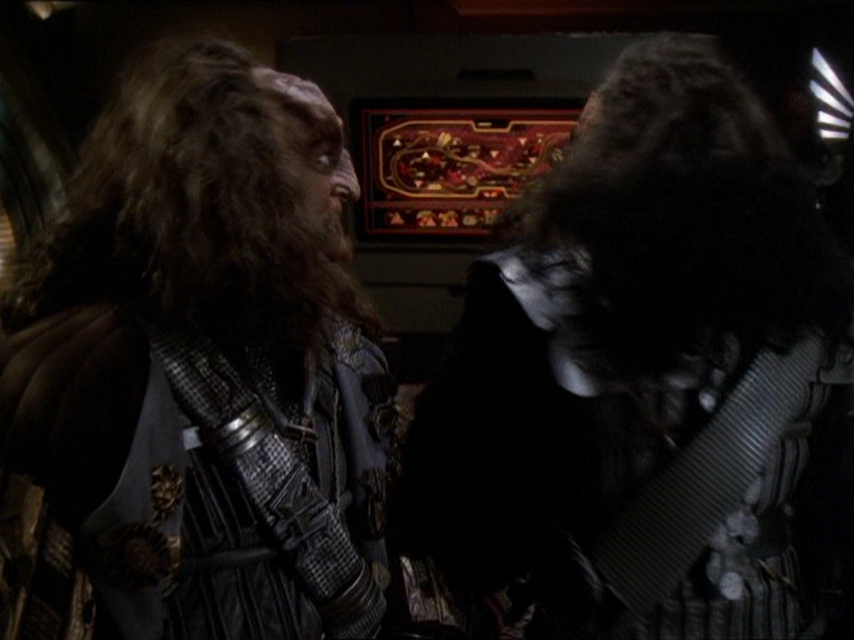 extant_StarTrek_DS9_7x22-TackingIntoTheWind_3021.jpg