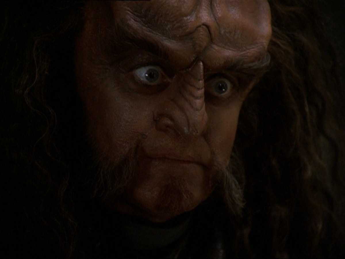 extant_StarTrek_DS9_7x22-TackingIntoTheWind_3038.jpg