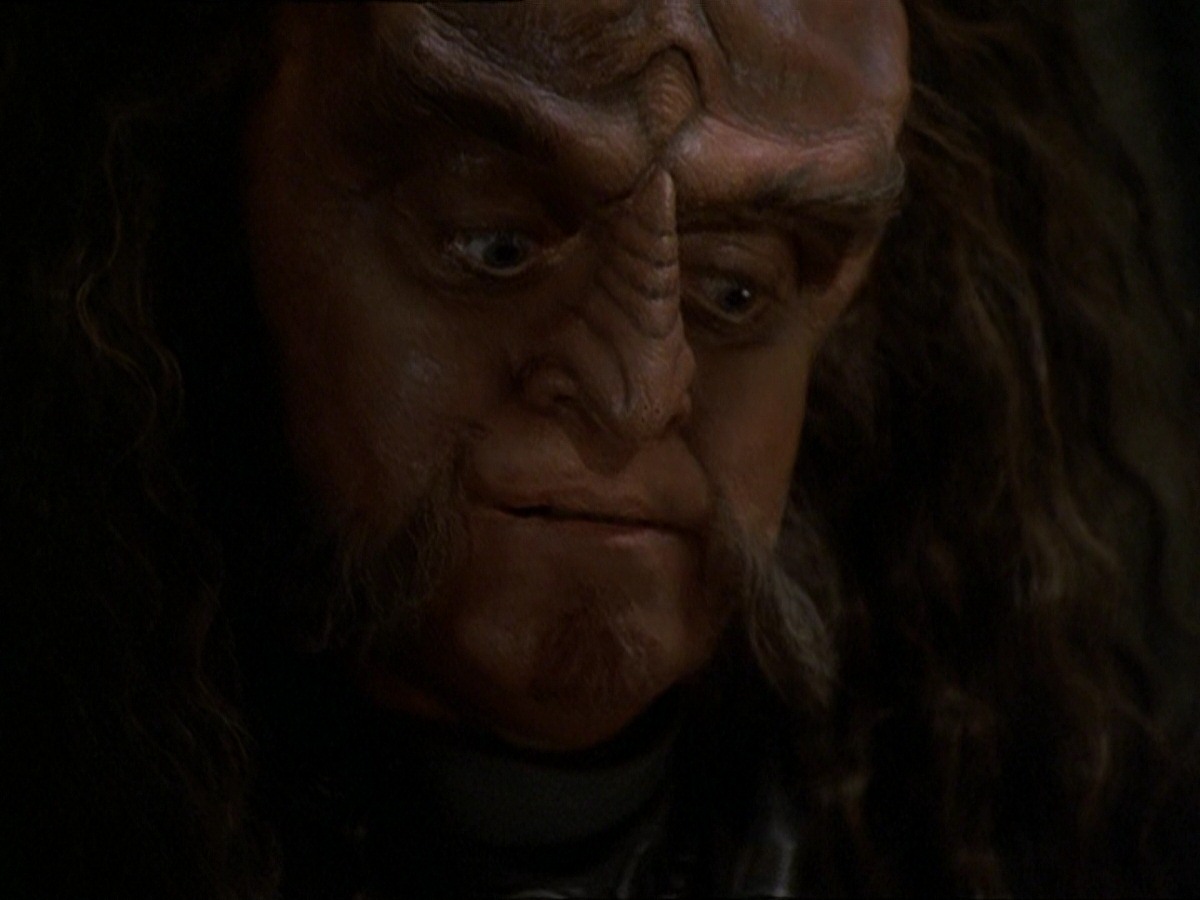 extant_StarTrek_DS9_7x22-TackingIntoTheWind_3055.jpg