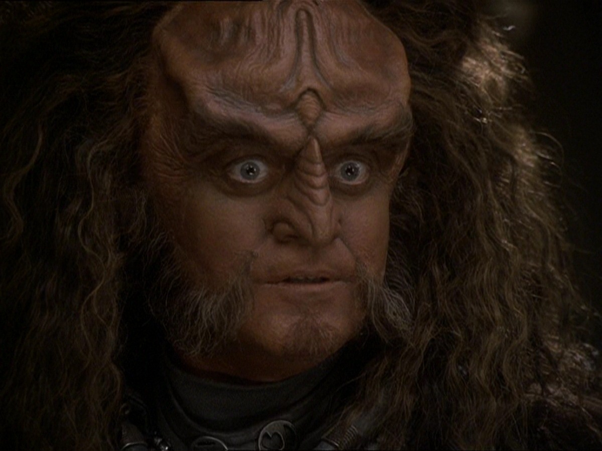 extant_StarTrek_DS9_7x22-TackingIntoTheWind_3113.jpg