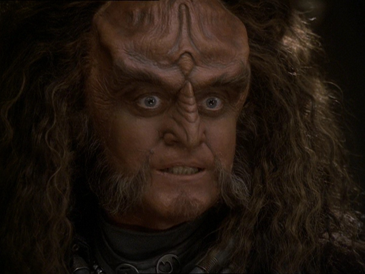 extant_StarTrek_DS9_7x22-TackingIntoTheWind_3114.jpg