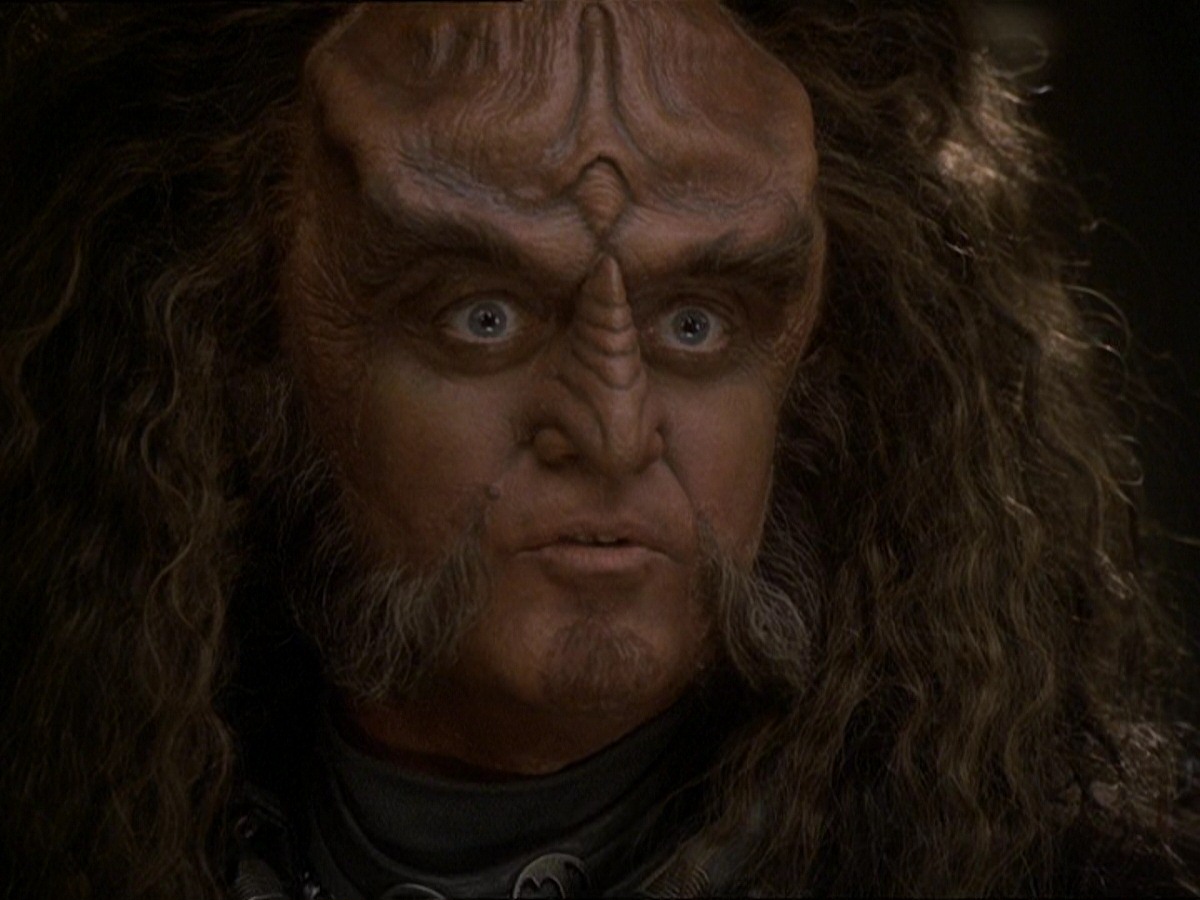 extant_StarTrek_DS9_7x22-TackingIntoTheWind_3119.jpg