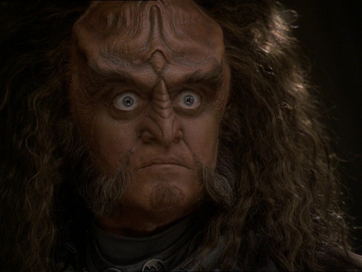 extant_StarTrek_DS9_7x22-TackingIntoTheWind_3150.jpg
