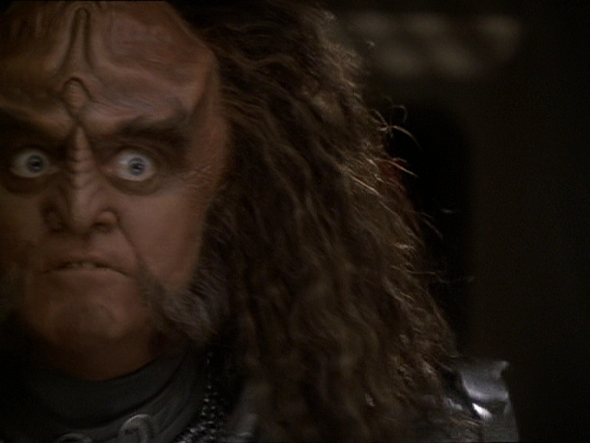 extant_StarTrek_DS9_7x22-TackingIntoTheWind_3155.jpg