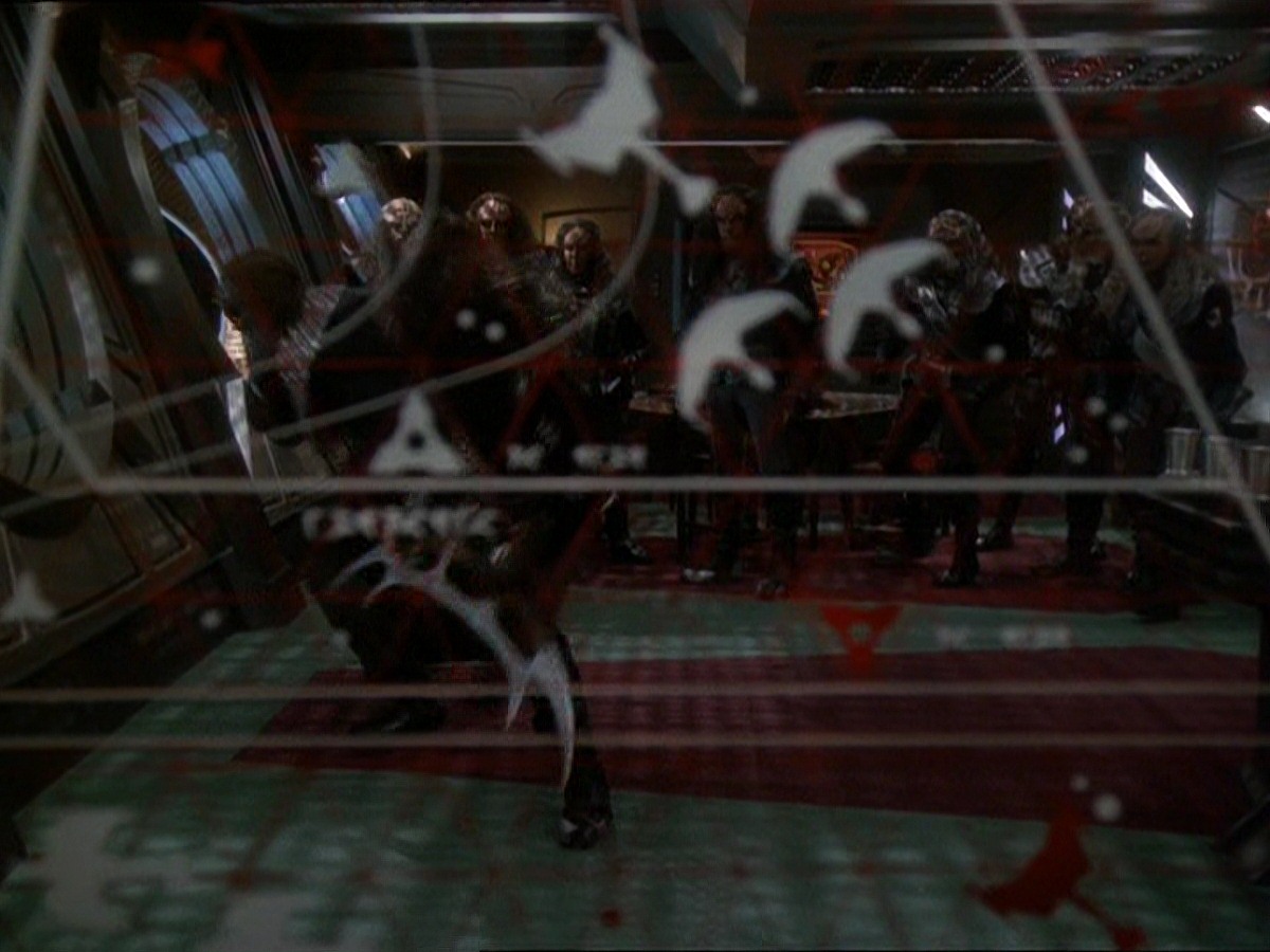 extant_StarTrek_DS9_7x22-TackingIntoTheWind_3206.jpg