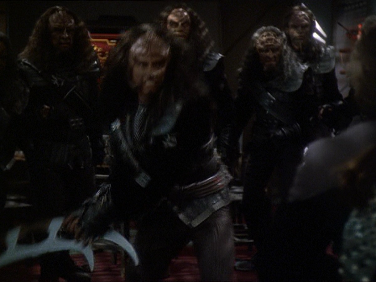 extant_StarTrek_DS9_7x22-TackingIntoTheWind_3221.jpg