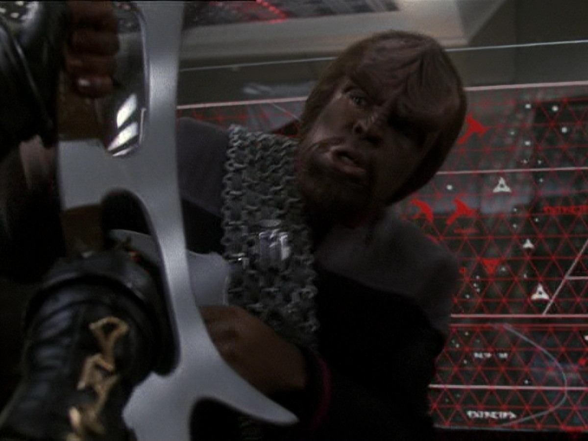 extant_StarTrek_DS9_7x22-TackingIntoTheWind_3226.jpg