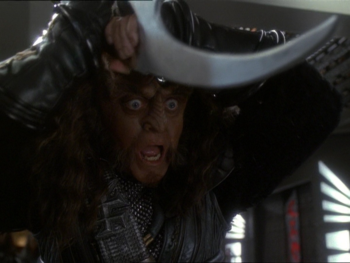 extant_StarTrek_DS9_7x22-TackingIntoTheWind_3251.jpg
