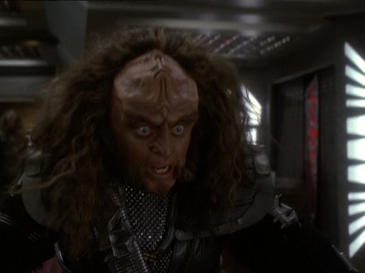 extant_StarTrek_DS9_7x22-TackingIntoTheWind_3253.jpg