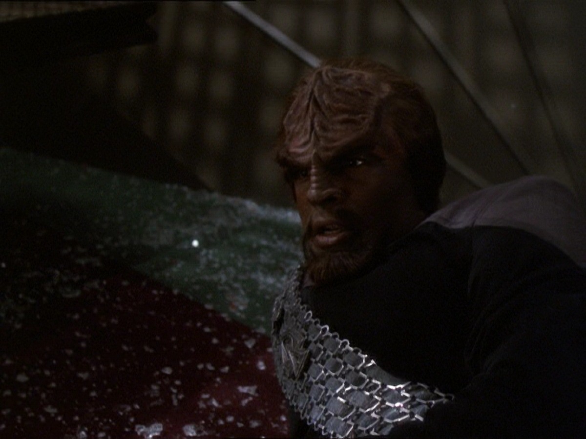 extant_StarTrek_DS9_7x22-TackingIntoTheWind_3265.jpg