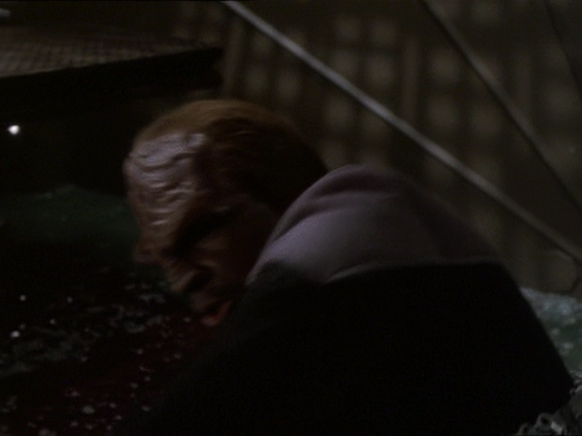 extant_StarTrek_DS9_7x22-TackingIntoTheWind_3267.jpg