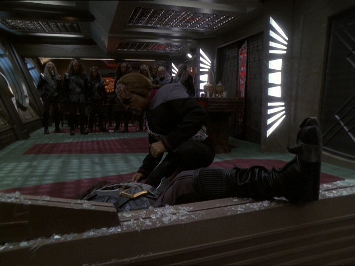 extant_StarTrek_DS9_7x22-TackingIntoTheWind_3277.jpg