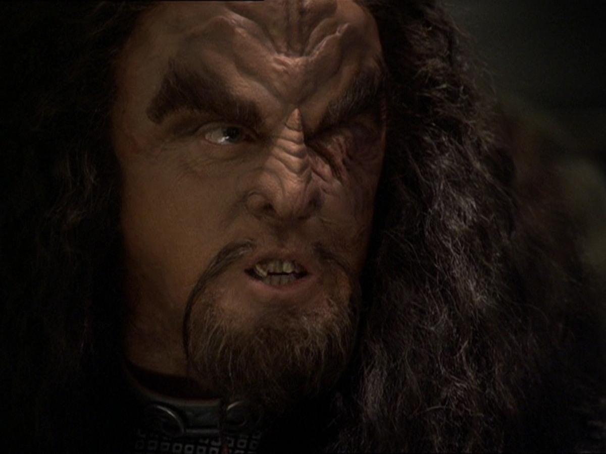 extant_StarTrek_DS9_7x22-TackingIntoTheWind_3346.jpg