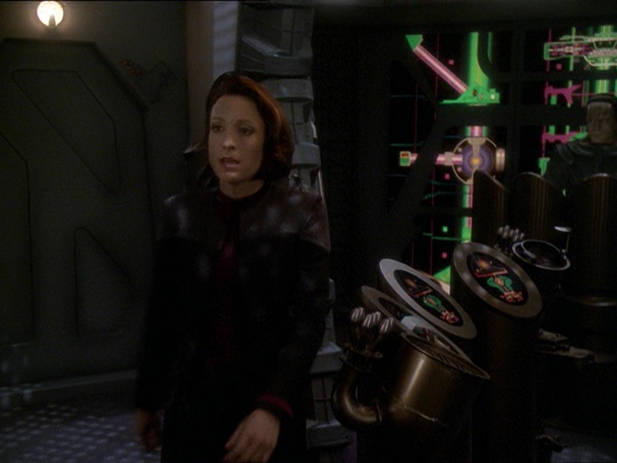 extant_StarTrek_DS9_7x22-TackingIntoTheWind_3400.jpg