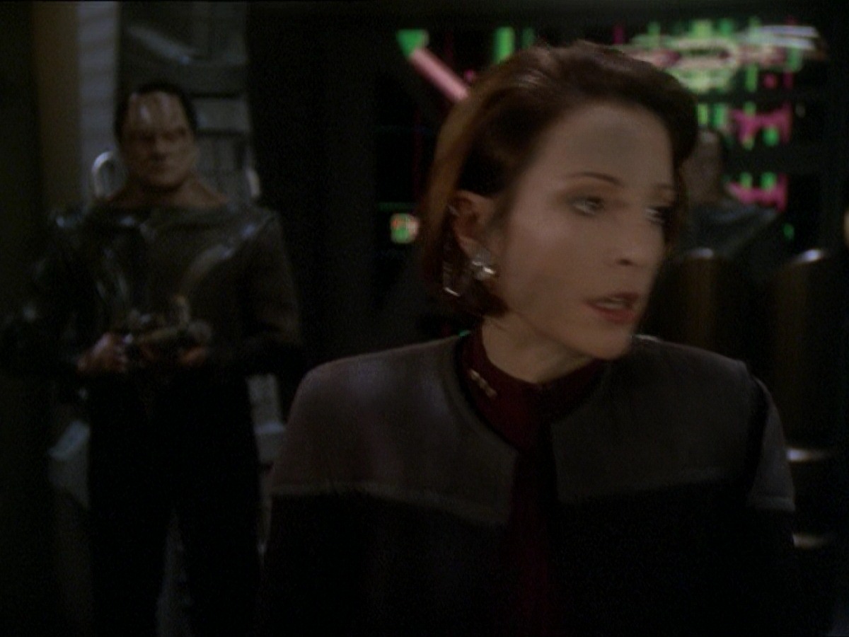 extant_StarTrek_DS9_7x22-TackingIntoTheWind_3423.jpg