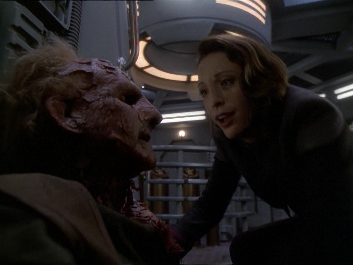 extant_StarTrek_DS9_7x22-TackingIntoTheWind_3432.jpg