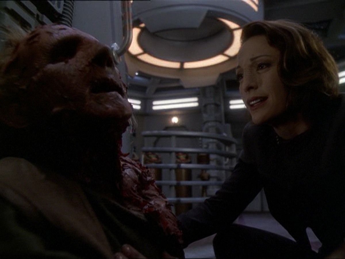 extant_StarTrek_DS9_7x22-TackingIntoTheWind_3441.jpg