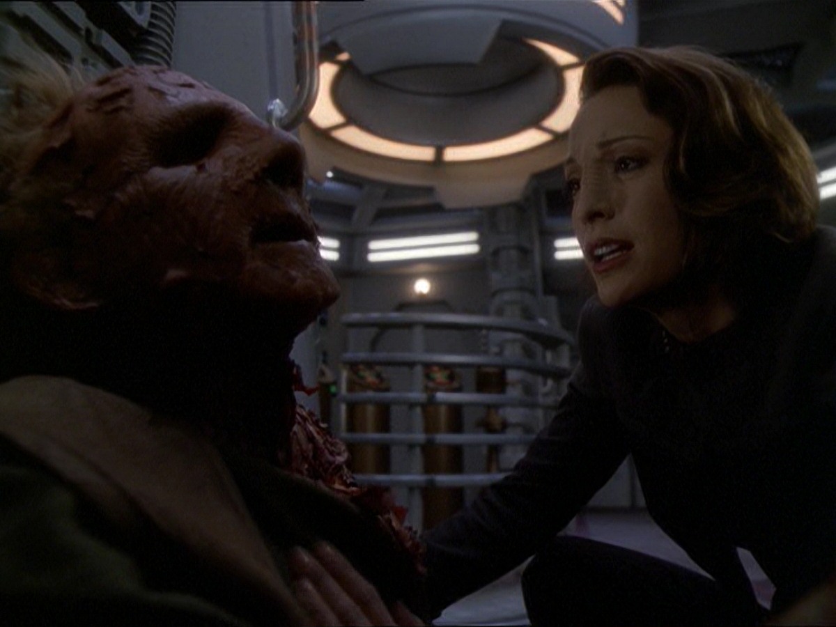 extant_StarTrek_DS9_7x22-TackingIntoTheWind_3443.jpg