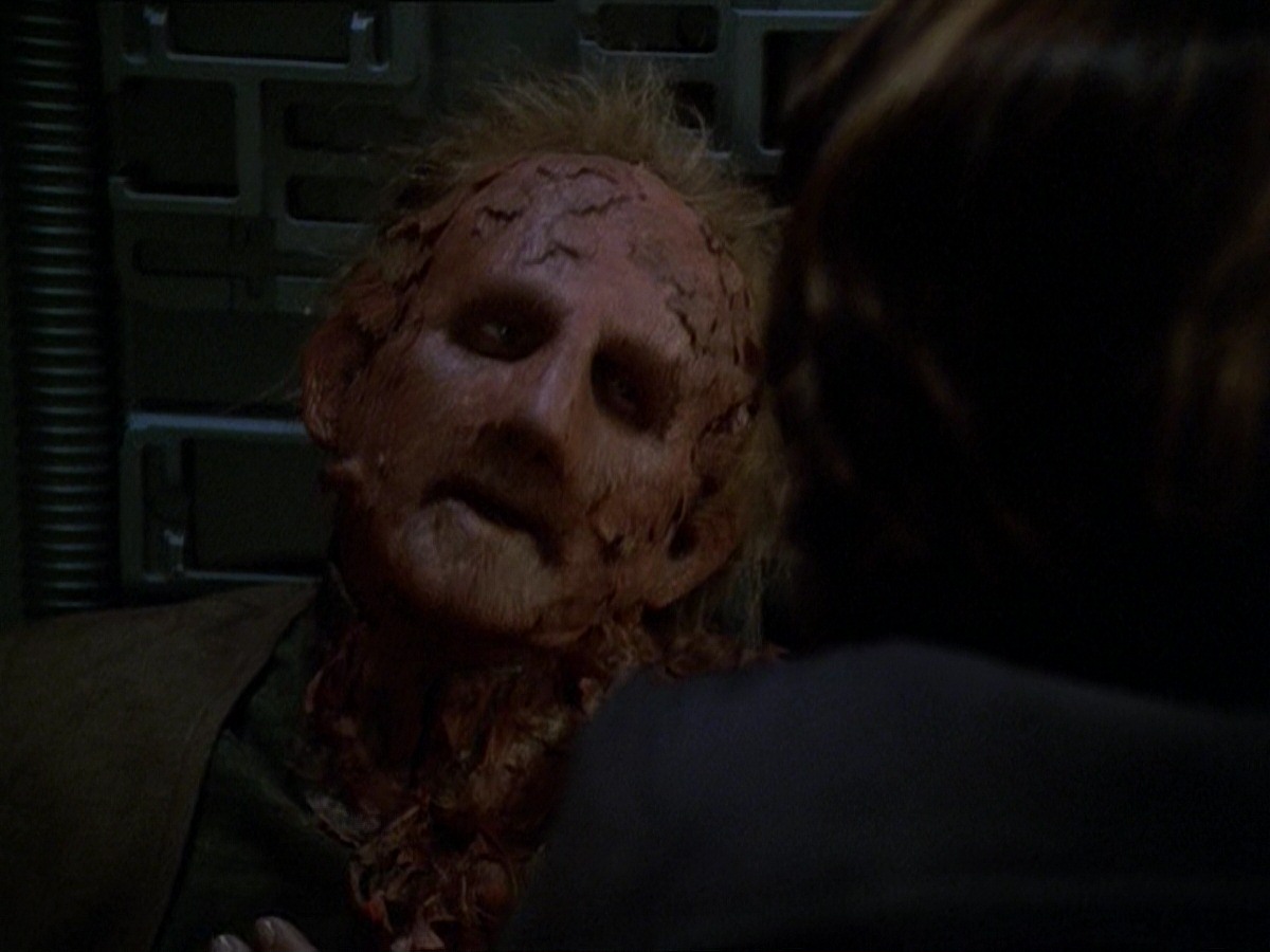 extant_StarTrek_DS9_7x22-TackingIntoTheWind_3446.jpg