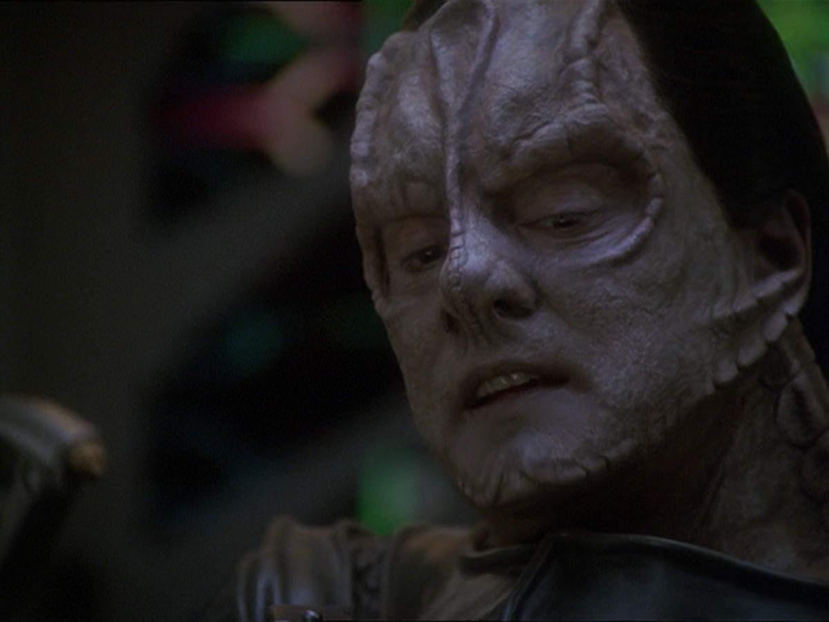 extant_StarTrek_DS9_7x22-TackingIntoTheWind_3477.jpg