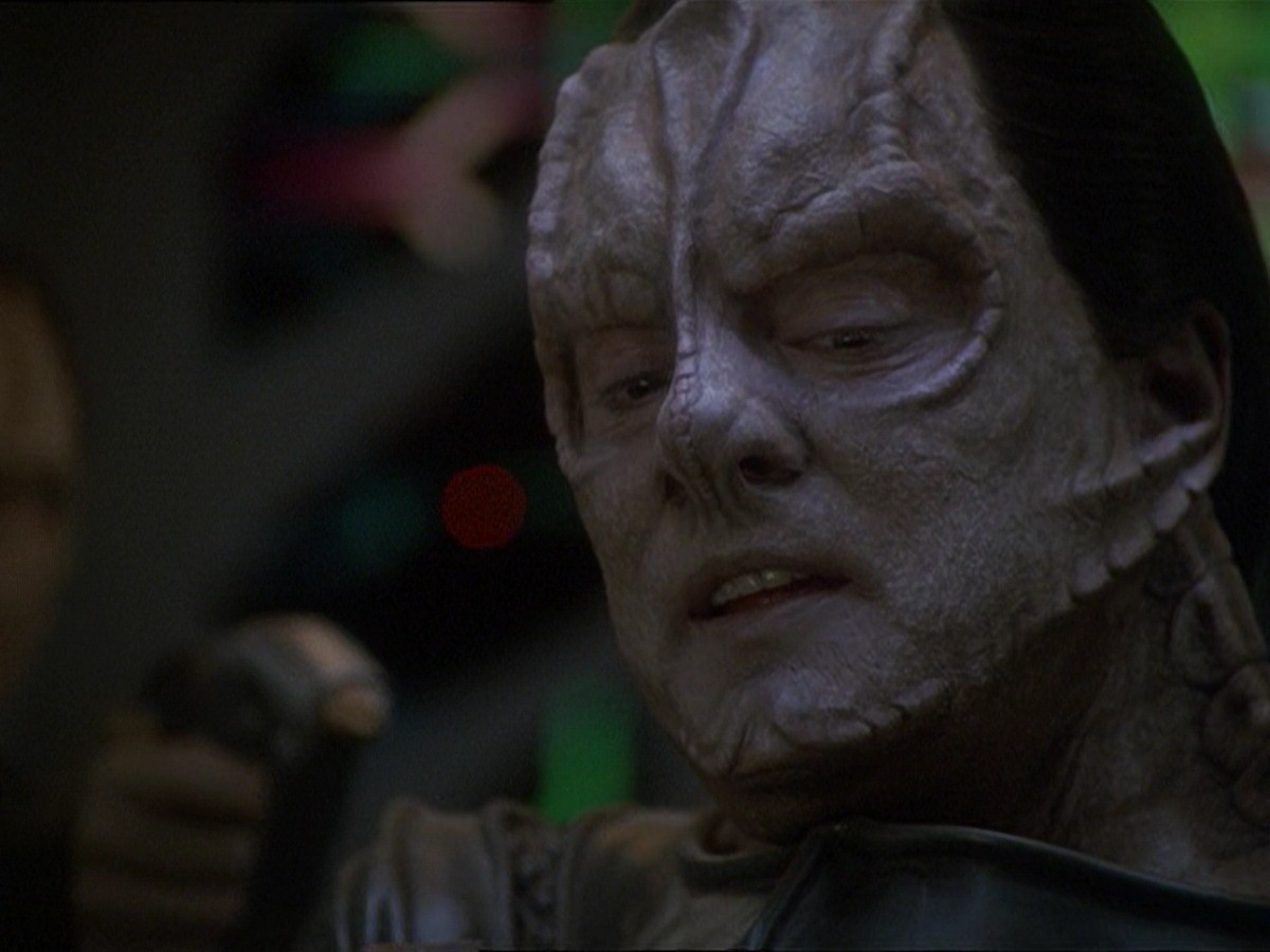 extant_StarTrek_DS9_7x22-TackingIntoTheWind_3478.jpg