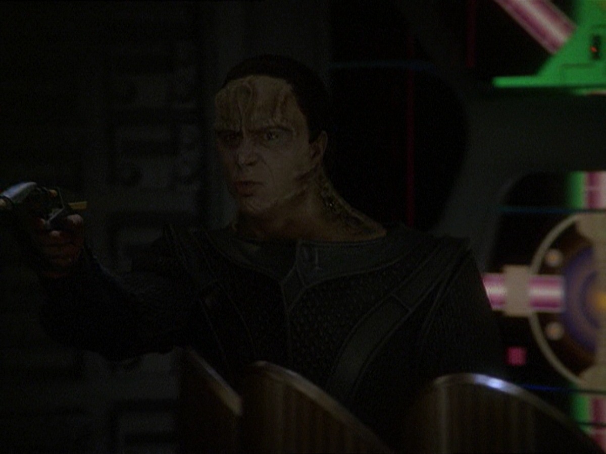 extant_StarTrek_DS9_7x22-TackingIntoTheWind_3487.jpg