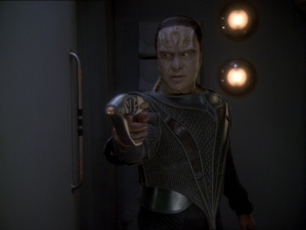 extant_StarTrek_DS9_7x22-TackingIntoTheWind_3503.jpg