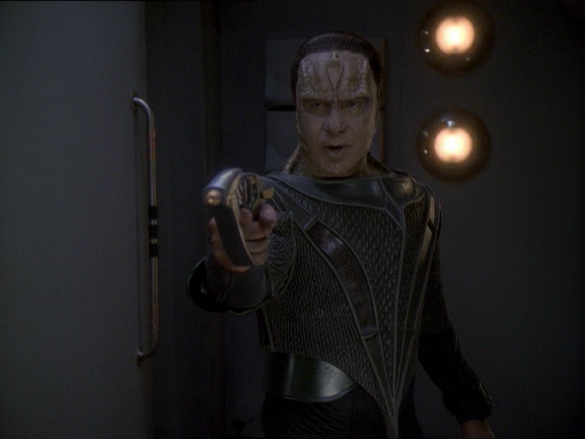 extant_StarTrek_DS9_7x22-TackingIntoTheWind_3507.jpg