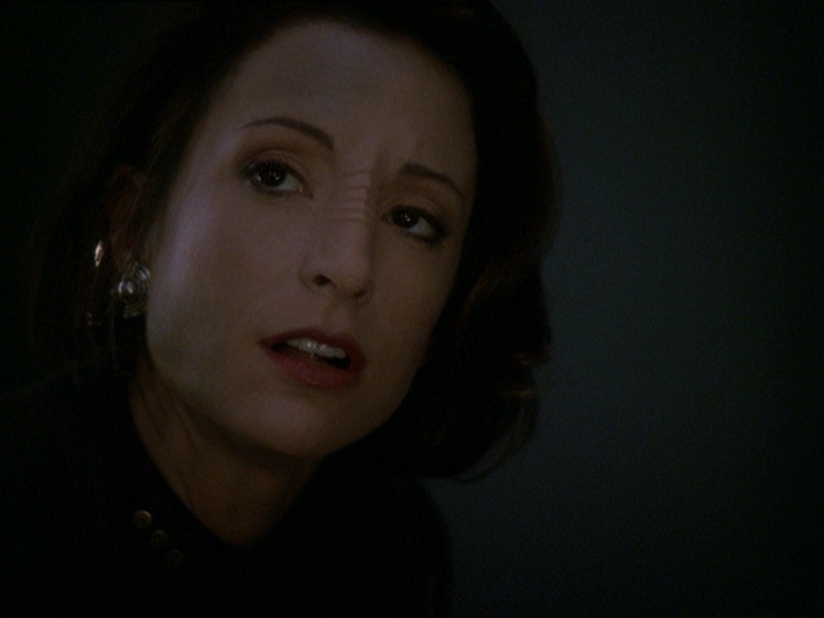extant_StarTrek_DS9_7x22-TackingIntoTheWind_3509.jpg