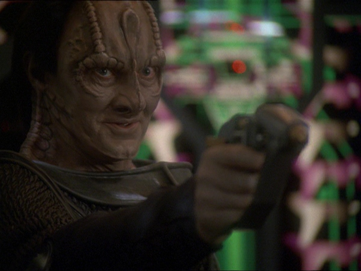 extant_StarTrek_DS9_7x22-TackingIntoTheWind_3515.jpg