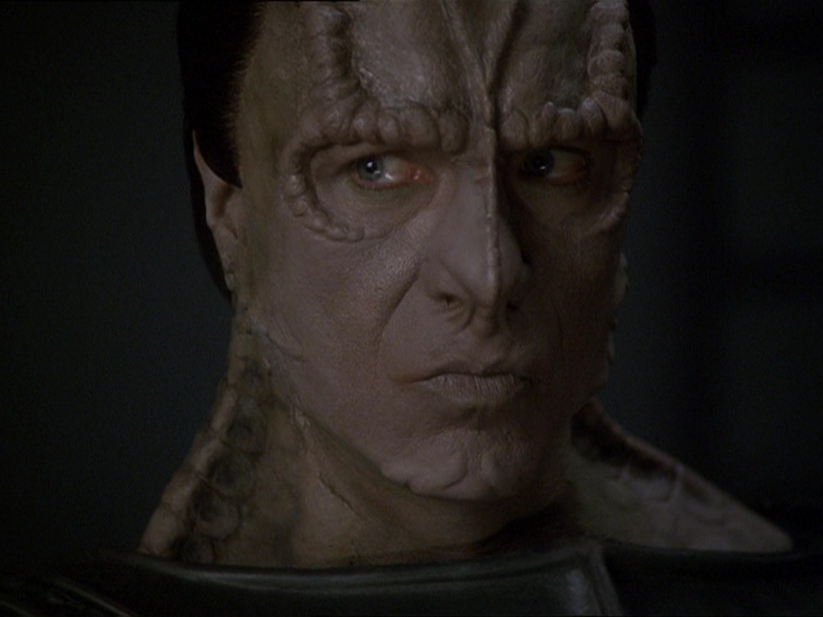 extant_StarTrek_DS9_7x22-TackingIntoTheWind_3519.jpg