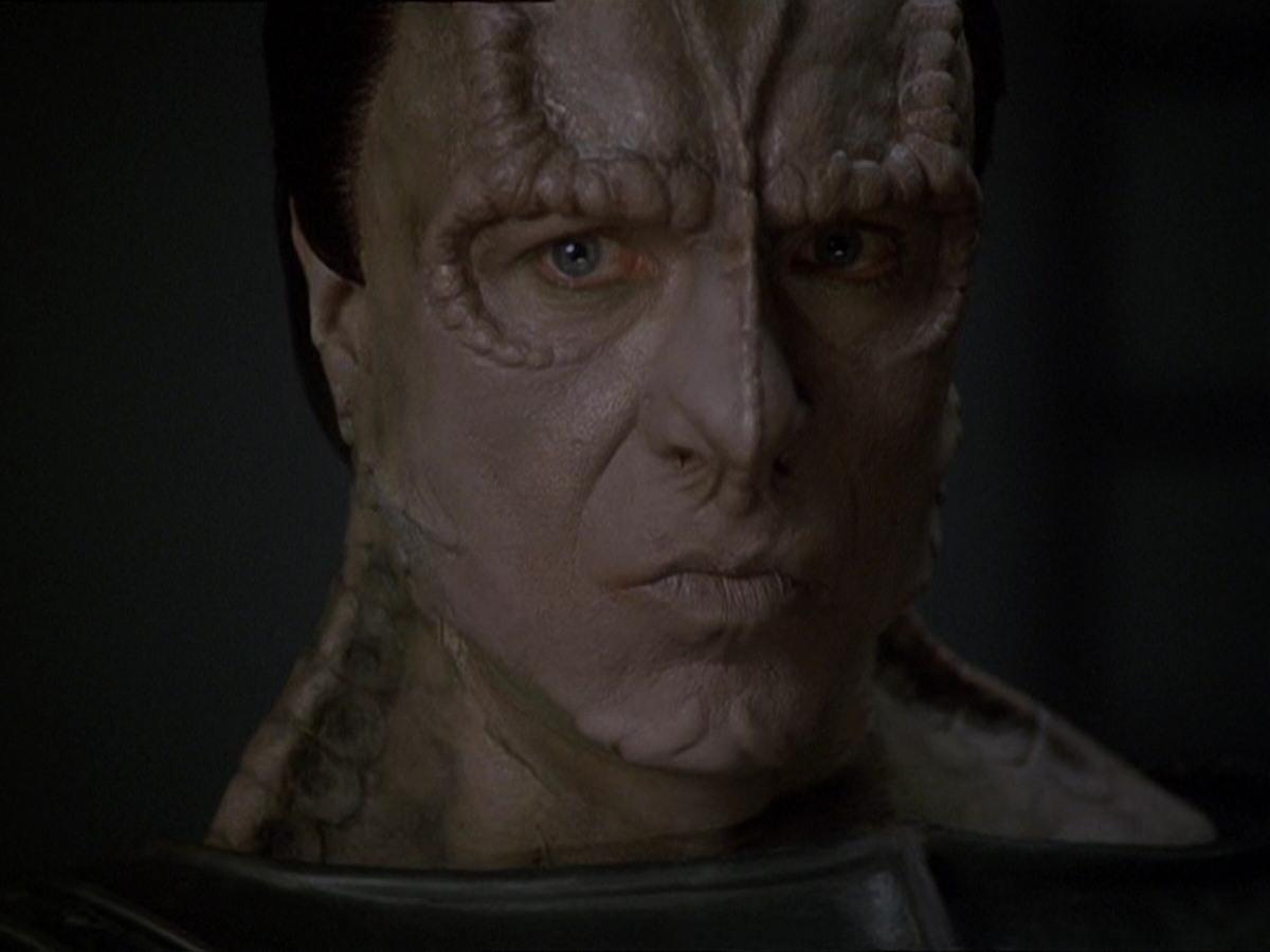 extant_StarTrek_DS9_7x22-TackingIntoTheWind_3521.jpg