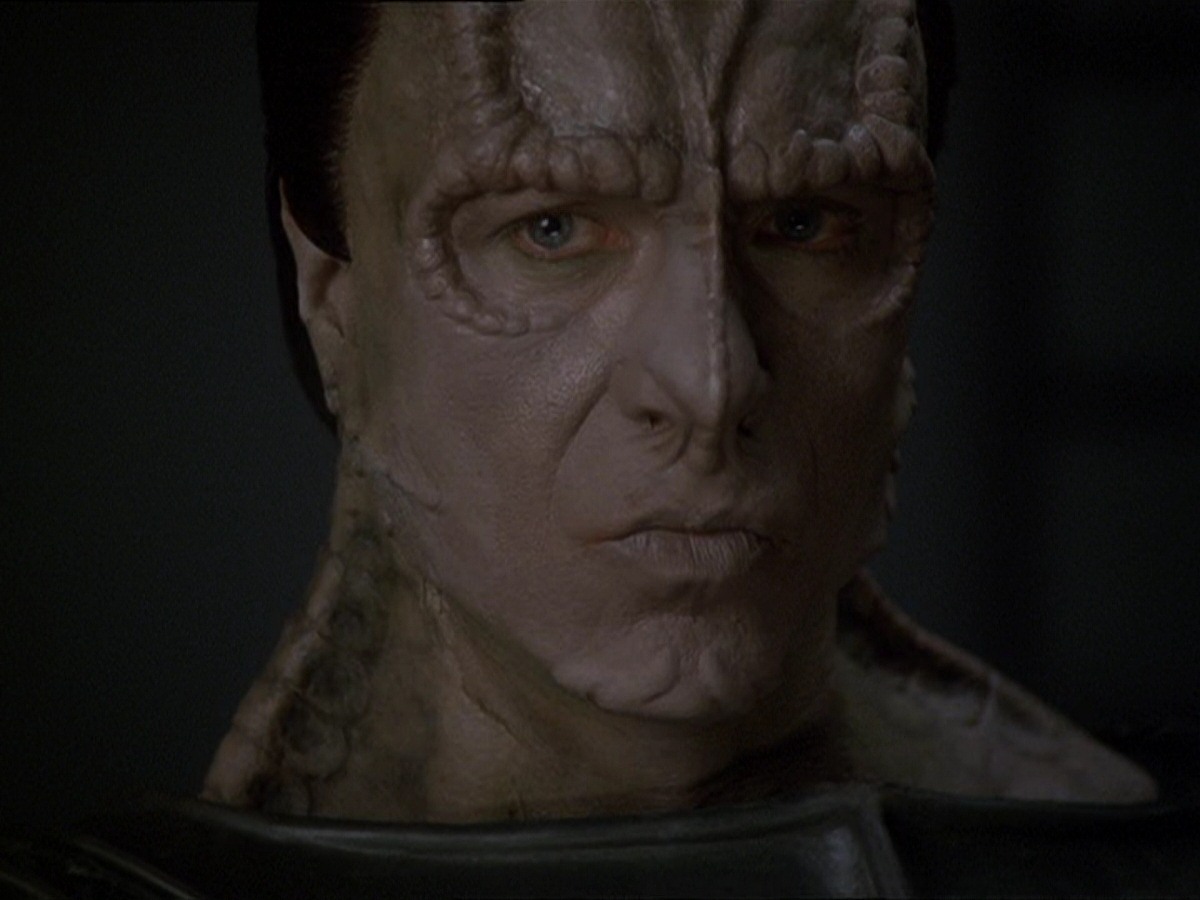 extant_StarTrek_DS9_7x22-TackingIntoTheWind_3522.jpg
