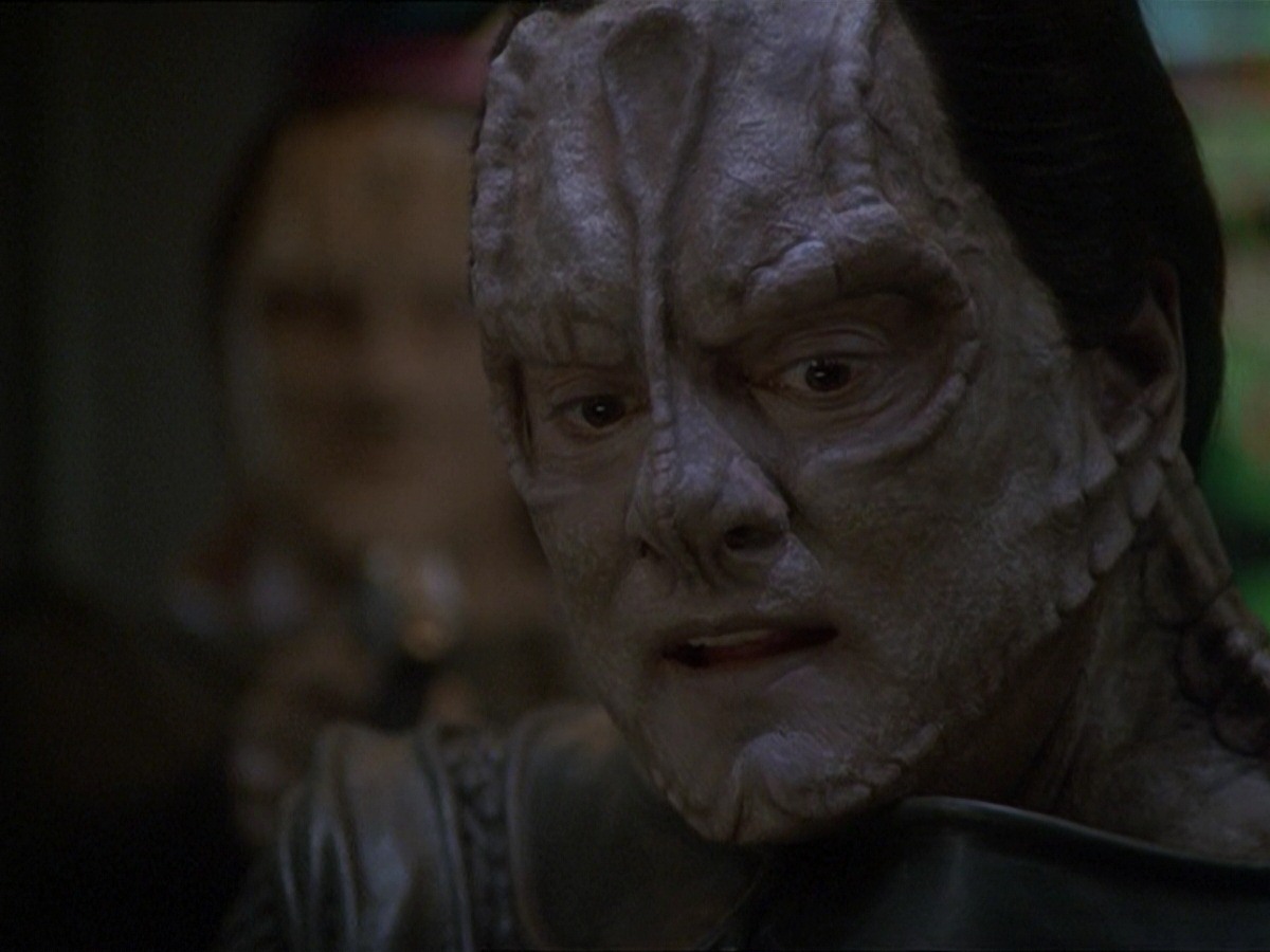extant_StarTrek_DS9_7x22-TackingIntoTheWind_3524.jpg