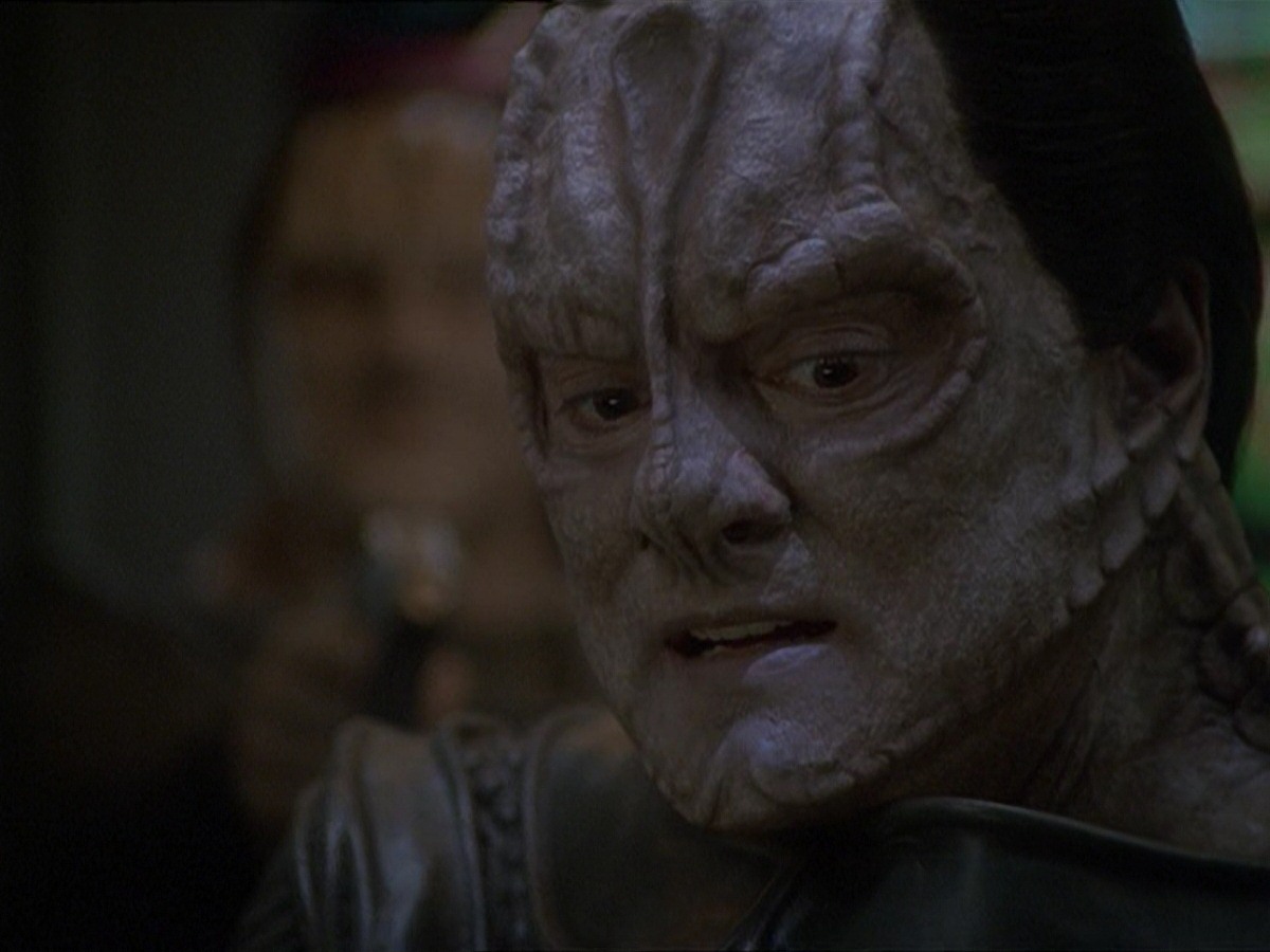 extant_StarTrek_DS9_7x22-TackingIntoTheWind_3530.jpg