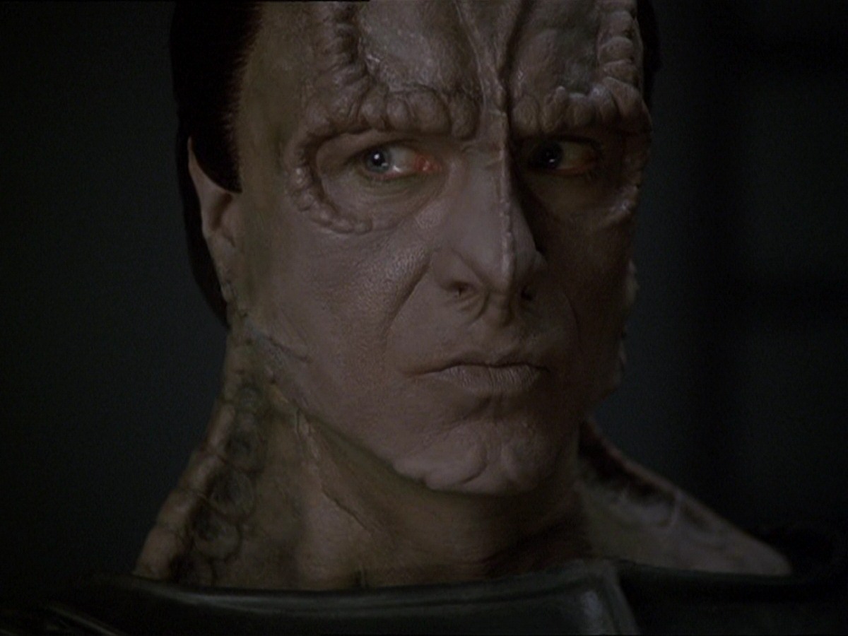 extant_StarTrek_DS9_7x22-TackingIntoTheWind_3537.jpg