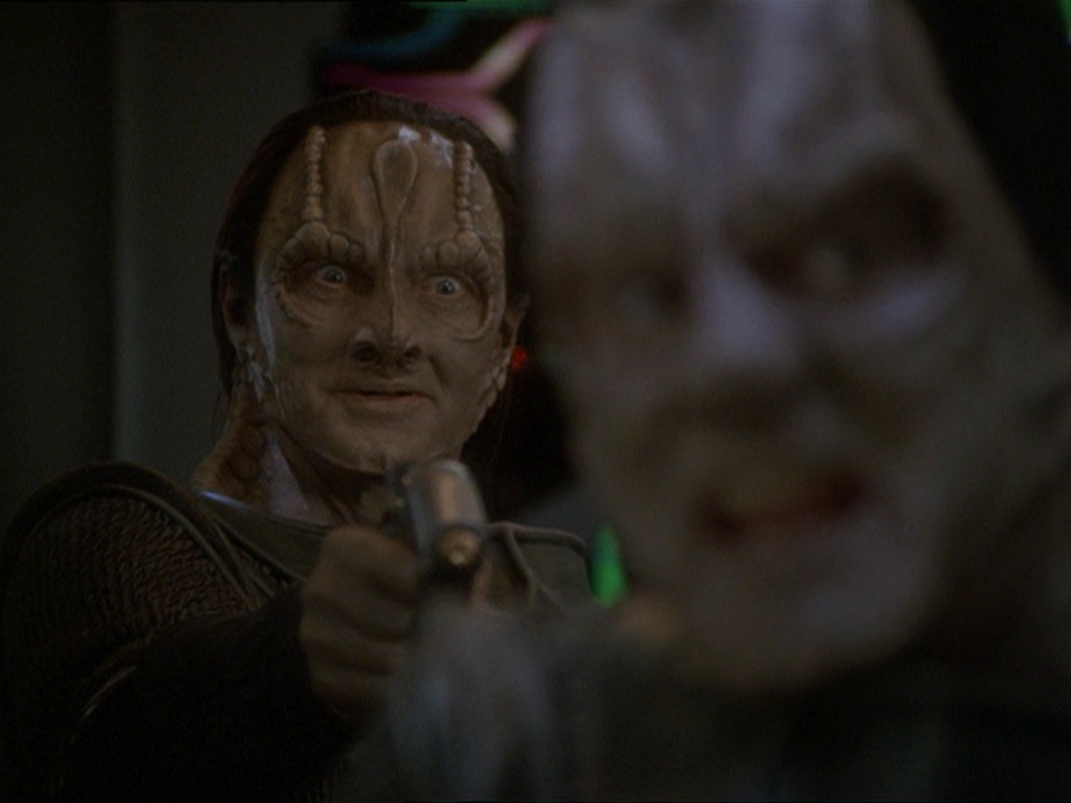 extant_StarTrek_DS9_7x22-TackingIntoTheWind_3539.jpg