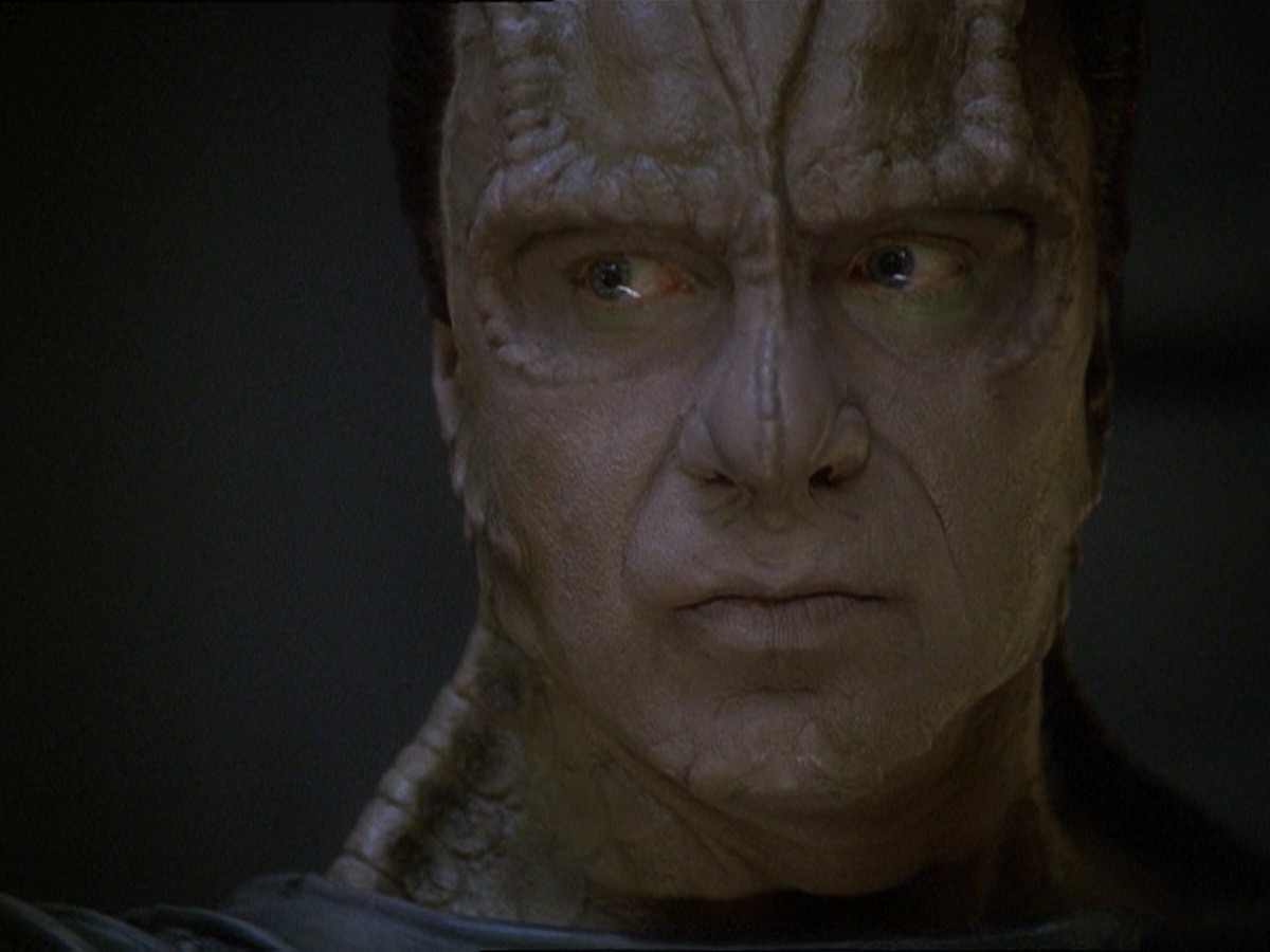 extant_StarTrek_DS9_7x22-TackingIntoTheWind_3542.jpg