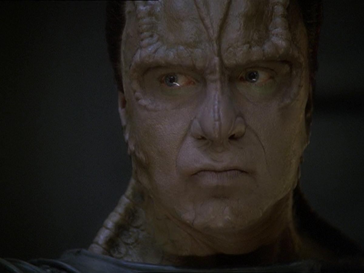 extant_StarTrek_DS9_7x22-TackingIntoTheWind_3544.jpg