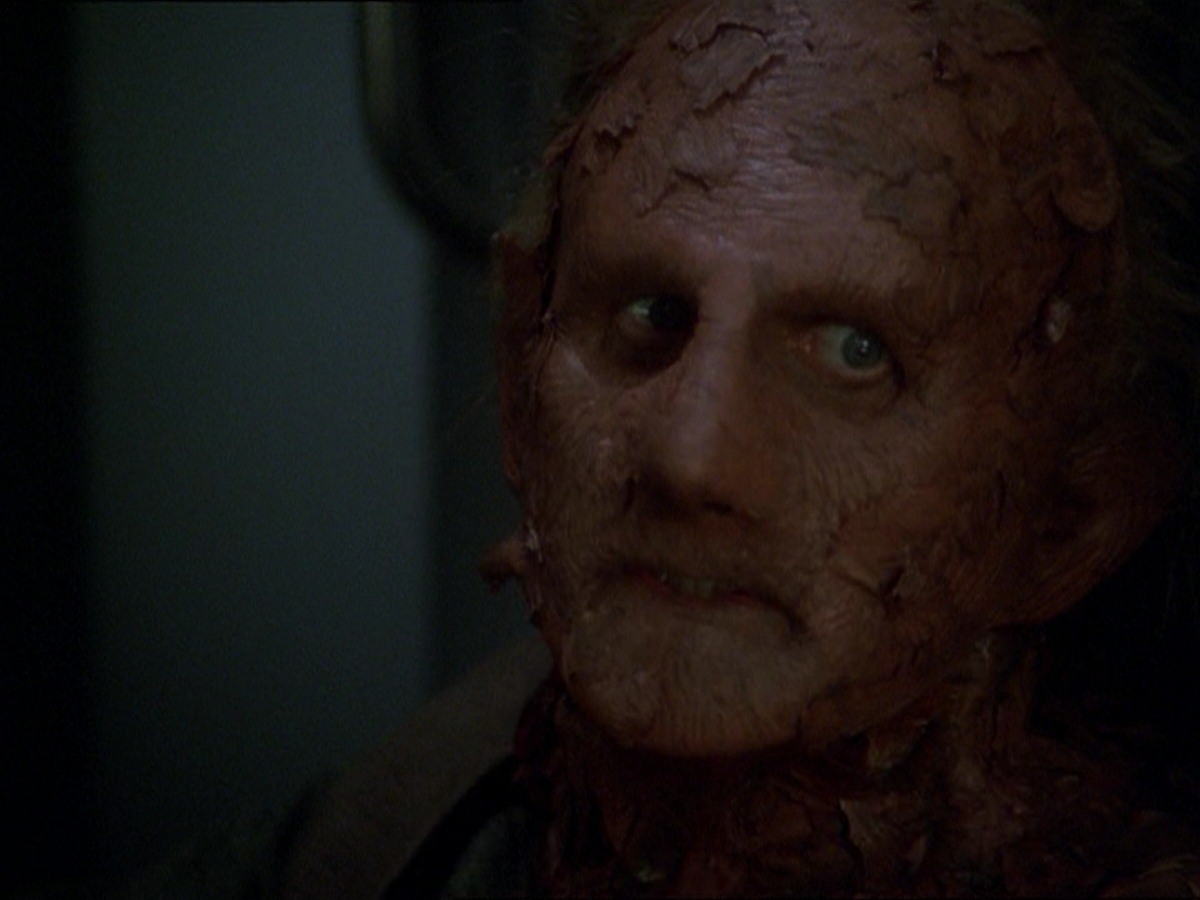 extant_StarTrek_DS9_7x22-TackingIntoTheWind_3553.jpg