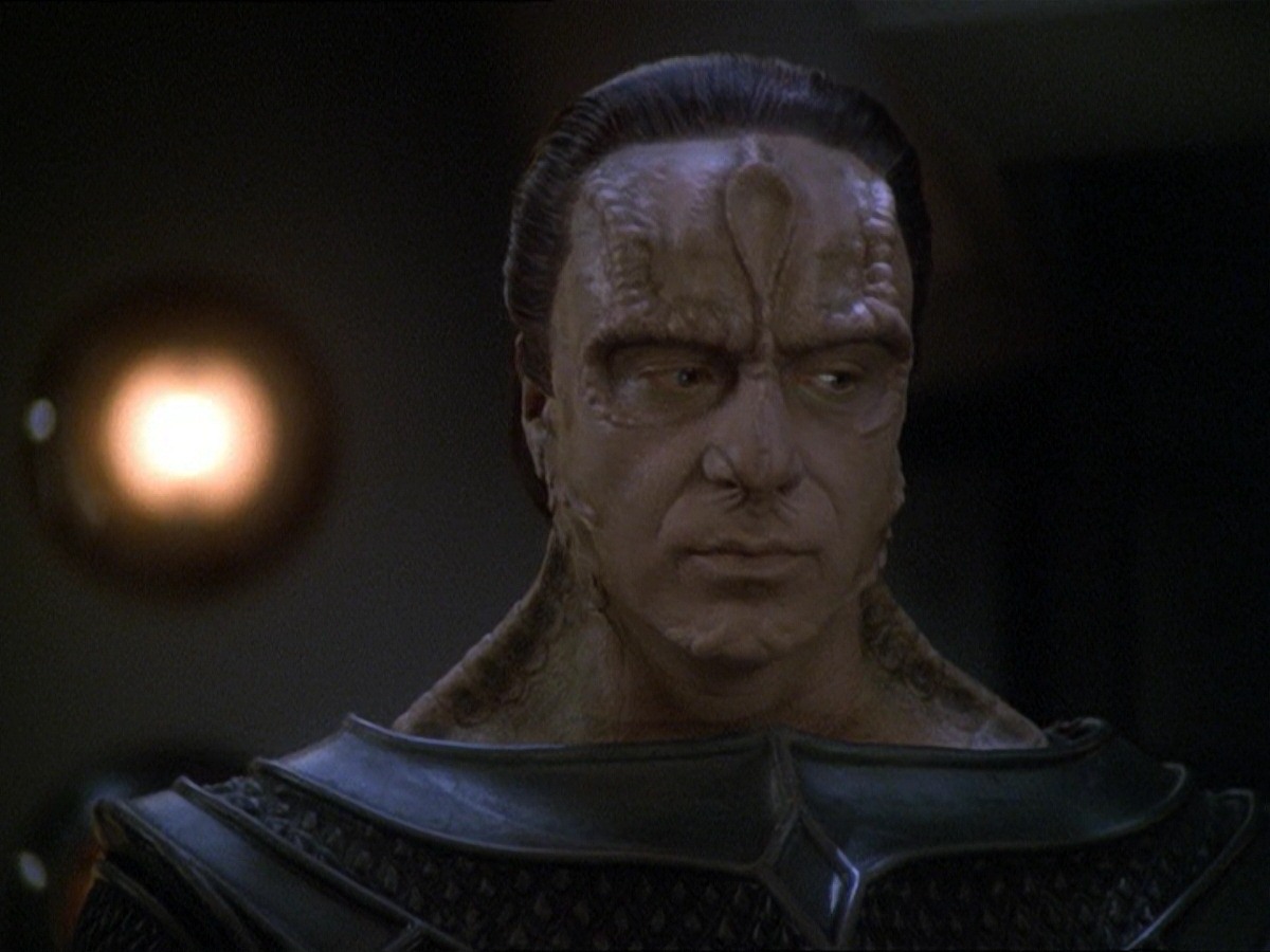 extant_StarTrek_DS9_7x22-TackingIntoTheWind_3573.jpg