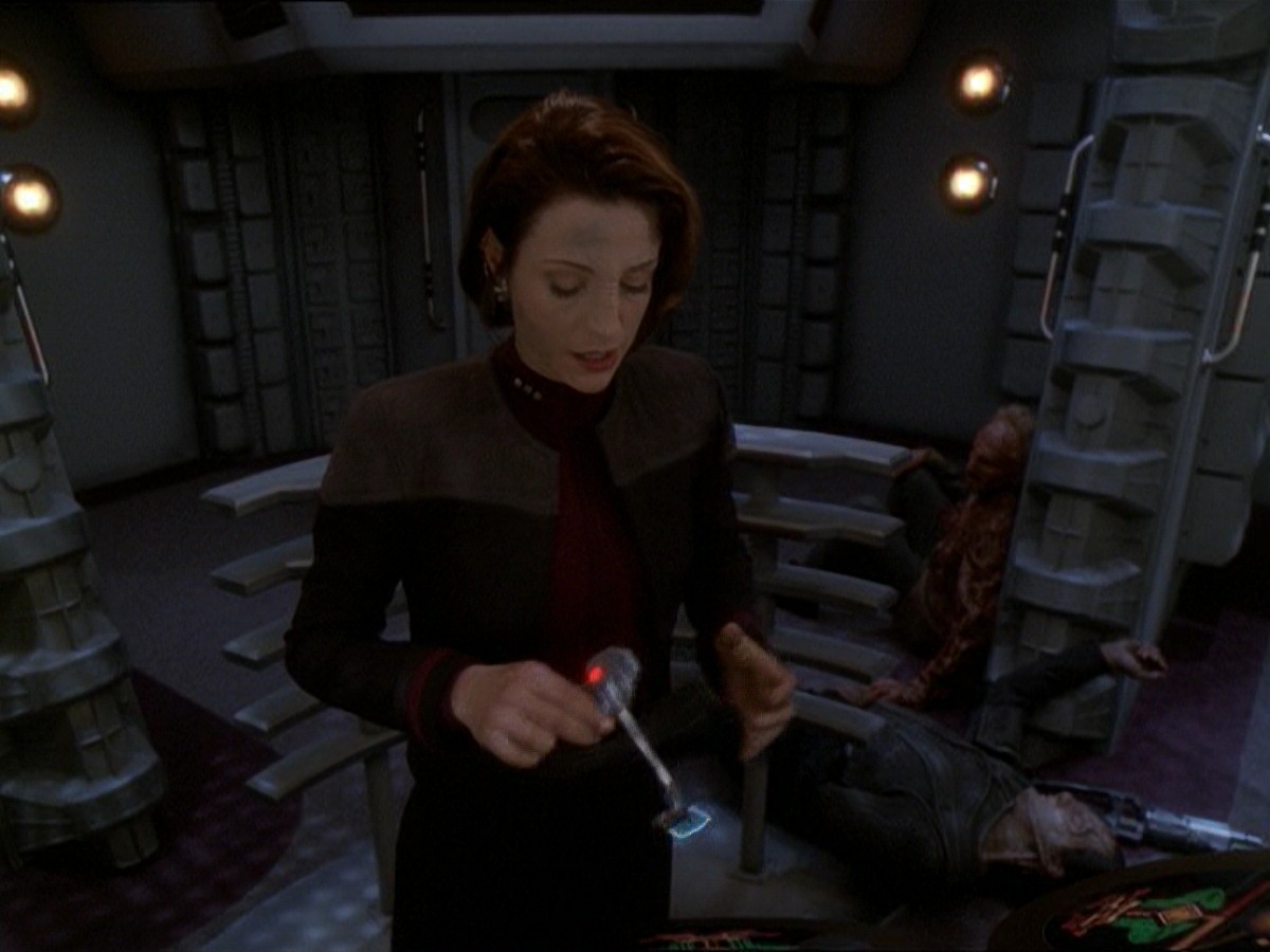 extant_StarTrek_DS9_7x22-TackingIntoTheWind_3603.jpg