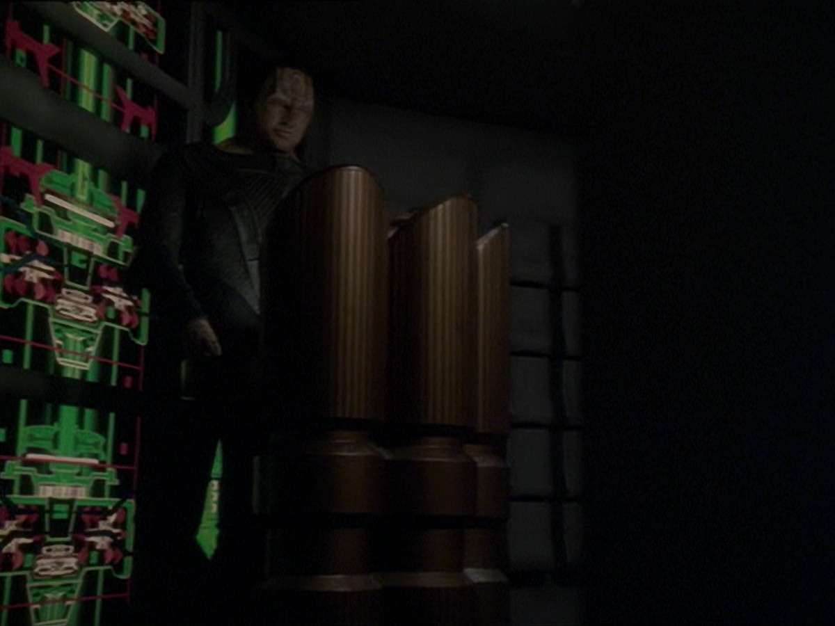 extant_StarTrek_DS9_7x22-TackingIntoTheWind_3628.jpg