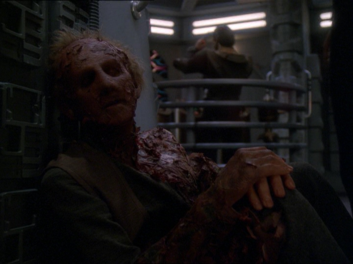 extant_StarTrek_DS9_7x22-TackingIntoTheWind_3657.jpg
