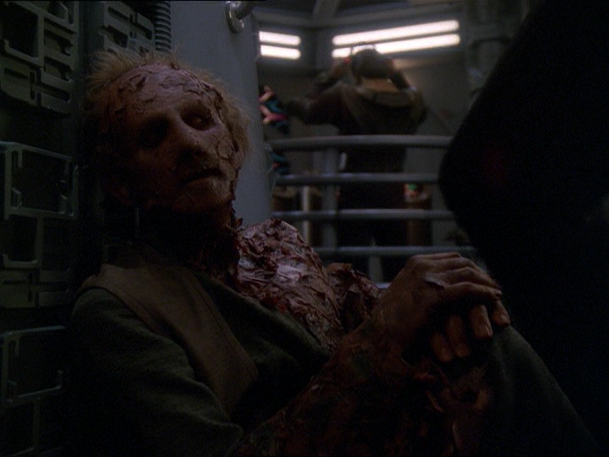 extant_StarTrek_DS9_7x22-TackingIntoTheWind_3658.jpg