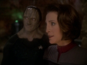 extant_StarTrek_DS9_7x22-TackingIntoTheWind_0061.jpg